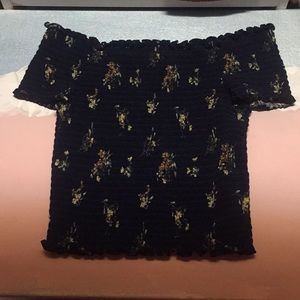 Drop shoulder crop top ONLY wore once